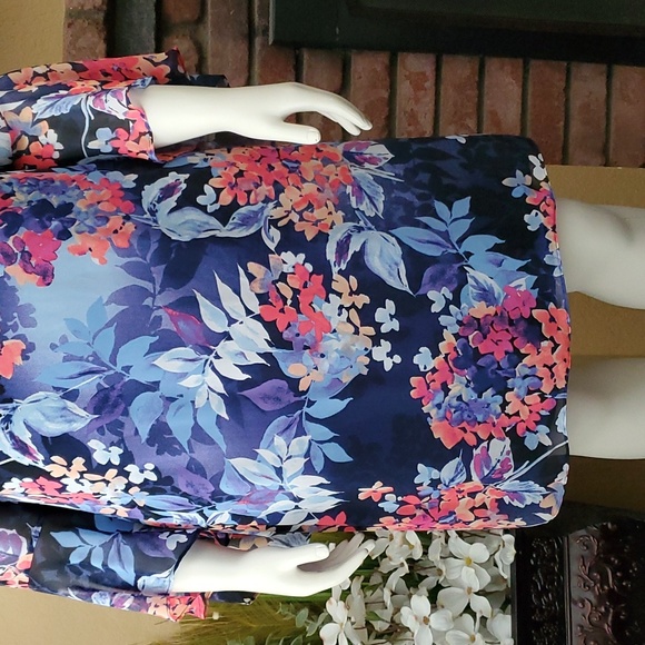 🆕️ ROZ & ALI Navy Floral Bell Sleeve Dress SIZE: 16 - Picture 5 of 11